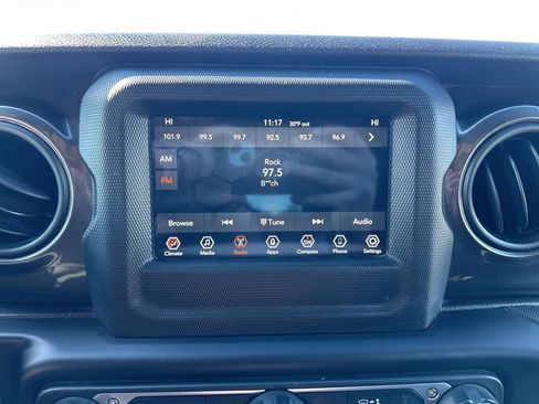 Used 2019 Jeep Wrangler Unlimited Sport image 14