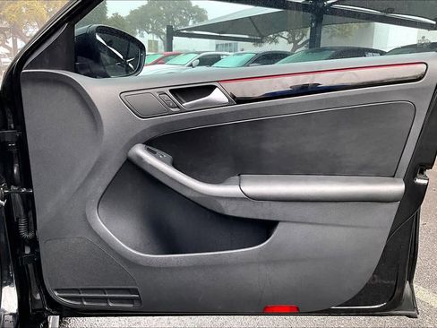 Used 2017 Volkswagen Jetta GLI image 22