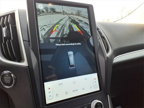 Certified 2022 Ford Edge SEL w/ Convenience Package image 20