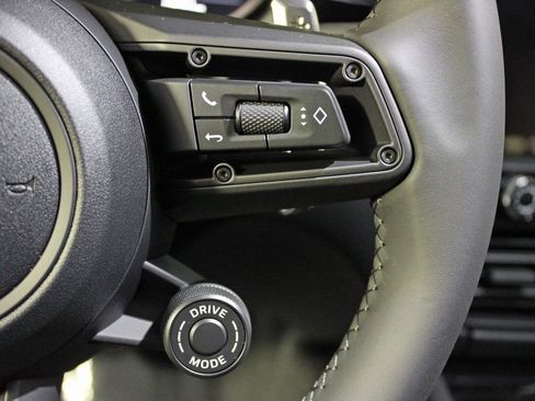 Certified 2025 Porsche Macan Turbo AWD/4WD image 25