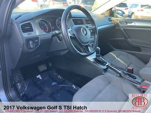Used 2017 Volkswagen Golf S image 9