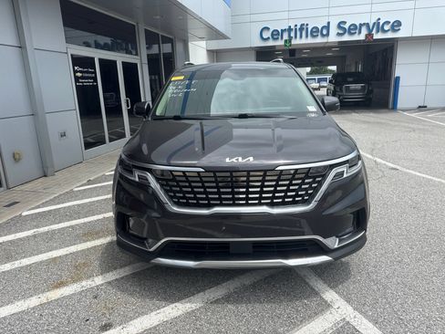 Used 2022 Kia Carnival SX Prestige FWD image 2