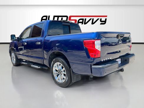 Used 2023 Nissan Titan SV w/ SV Convenience Package RWD image 5