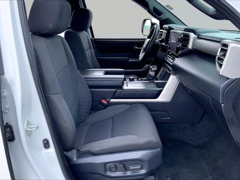 Certified 2025 Toyota Sequoia SR5 AWD/4WD image 9