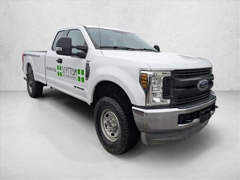 Used 2018 Ford F350 XL w/ Power Equipment Group AWD/4WD image 3