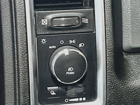 Used 2019 RAM 1500 Warlock AWD/4WD image 10