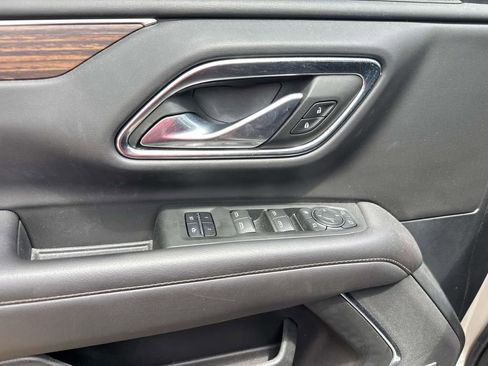 Used 2022 Chevrolet Suburban High Country w/ Premium Package 2 RWD image 21