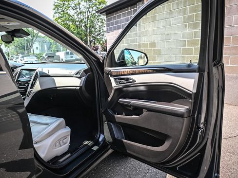 Used 2014 Cadillac SRX Performance w/ Driver Awareness Package AWD/4WD image 16