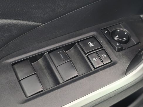 Certified 2022 Toyota RAV4 LE AWD/4WD image 23