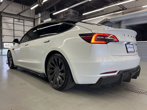 Used 2022 Tesla Model 3 Performance image 5