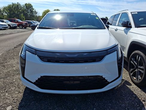 New 2027 Chrysler Pacifica Select FWD image 2