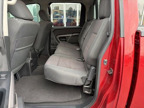 Used 2015 Nissan Titan SV w/ SV Value Truck Package image 23