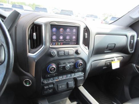 Certified 2020 Chevrolet Silverado 1500 RST AWD/4WD image 32