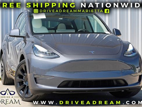 Used 2023 Tesla Model Y Long Range image 2