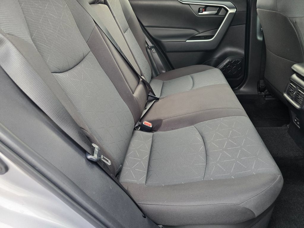 Certified 2025 Toyota RAV4 XLE AWD/4WD image 20