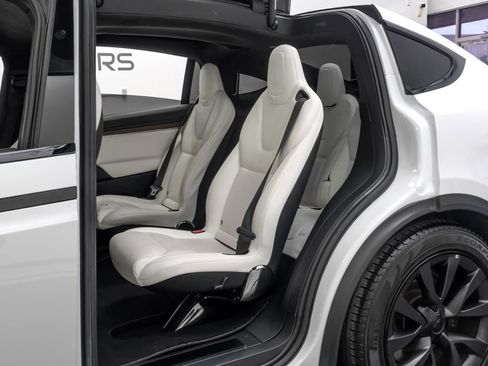 Used 2022 Tesla Model X AWD/4WD image 51