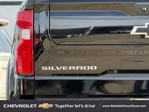 Certified 2025 Chevrolet Silverado 1500 ZR2 w/ Technology Package image 9