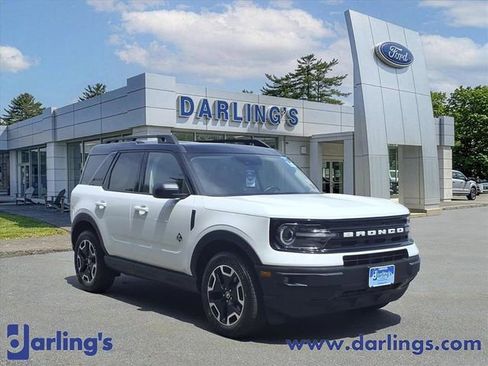 Used 2023 Ford Bronco Sport Outer Banks w/ Tech Package AWD/4WD image 3