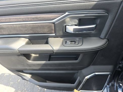 New 2026 RAM 2500 Laramie AWD/4WD image 24