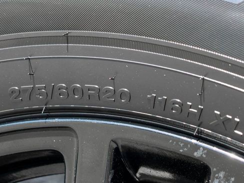 Used 2022 GMC Sierra 1500 Elevation image 39