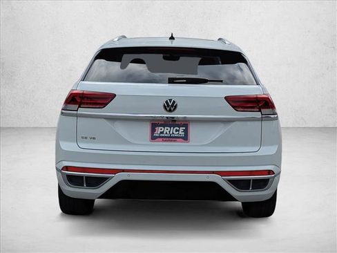 Used 2021 Volkswagen Atlas Cross Sport SE w/ Panoramic Sunroof Package image 6