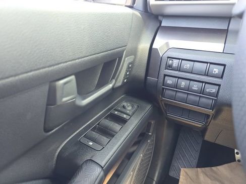 New 2026 Toyota 4Runner 4WD image 15