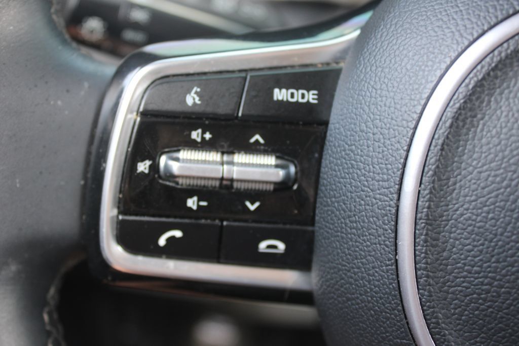 Used 2023 Kia Sorento S w/ Panoramic Sunroof Package AWD/4WD image 38
