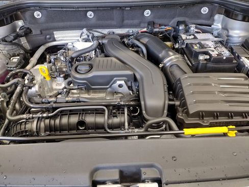 New 2026 Volkswagen Taos S image 7