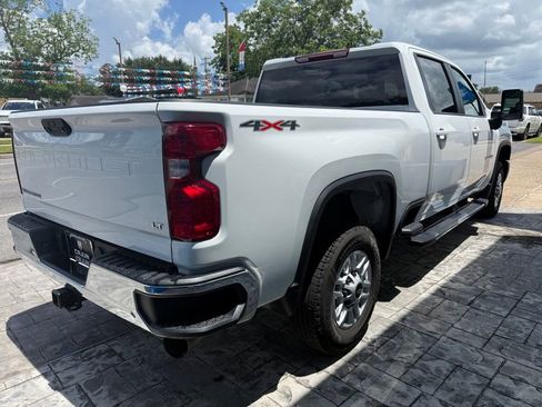 Used 2025 Chevrolet Silverado 2500 LT w/ Convenience Package AWD/4WD image 4