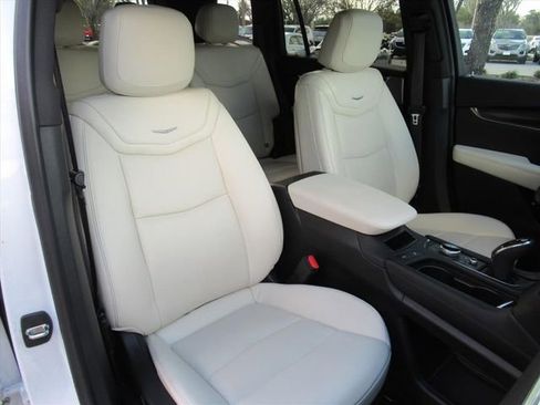 Used 2023 Cadillac XT6 Sport w/ Technology Package image 10