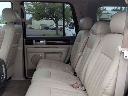 Used 2004 Lincoln Navigator Luxury AWD/4WD image 24