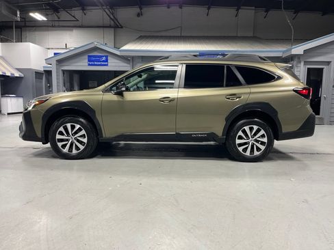 Used 2024 Subaru Outback Premium w/ Popular Package #1A AWD/4WD image 6