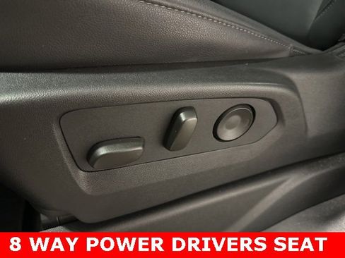 Used 2024 Chevrolet Tahoe Z71 w/ Luxury Package image 8