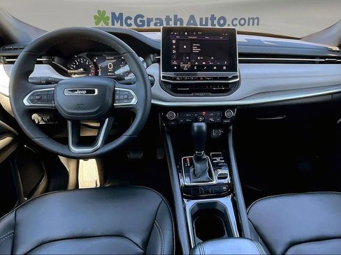 Used 2025 Jeep Compass Limited AWD/4WD image 8