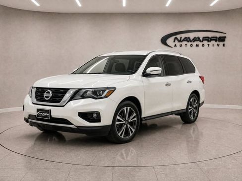 Used 2019 Nissan Pathfinder Platinum FWD image 4