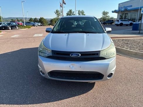 Used 2010 Ford Focus SES FWD image 2