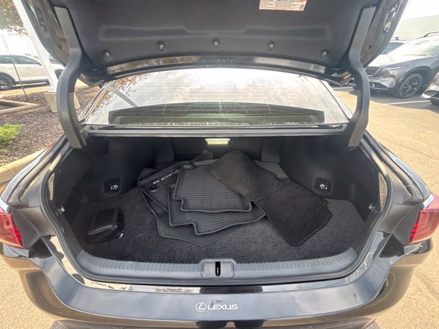 Used 2024 Lexus ES 300h w/ Premium Package FWD image 21