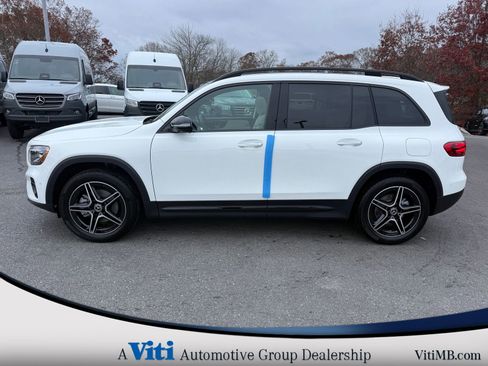 Used 2026 Mercedes-Benz GLB 250 4MATIC image 5