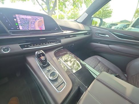Certified 2023 Cadillac Escalade Sport Platinum w/ LPO, ONYX Package AWD/4WD image 38