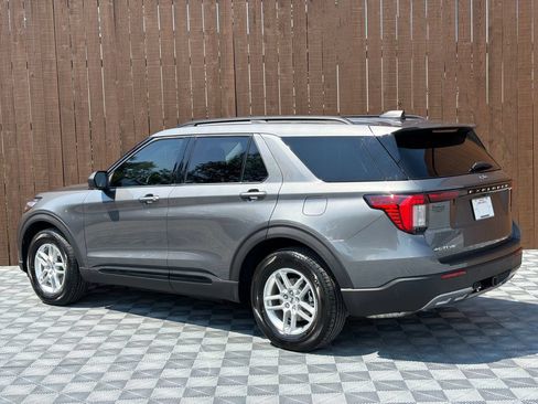Used 2026 Ford Explorer Active w/ Active Comfort Package RWD image 17
