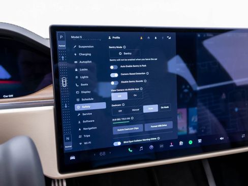 Used 2022 Tesla Model S AWD/4WD image 28