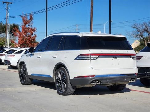 Used 2020 Lincoln Aviator Reserve w/ Equipment Group 202A image 4