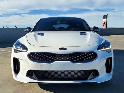 Used 2021 Kia Stinger GT1 RWD image 2