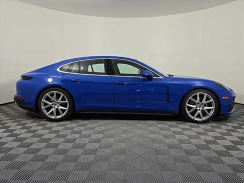 New 2025 Porsche Panamera 4 image 8