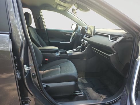 Used 2023 Toyota RAV4 XLE FWD image 11