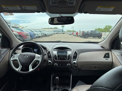 Used 2012 Hyundai Tucson GLS AWD/4WD image 17