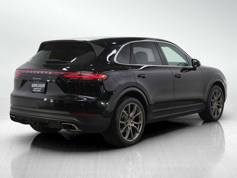 Used 2023 Porsche Cayenne AWD/4WD image 6