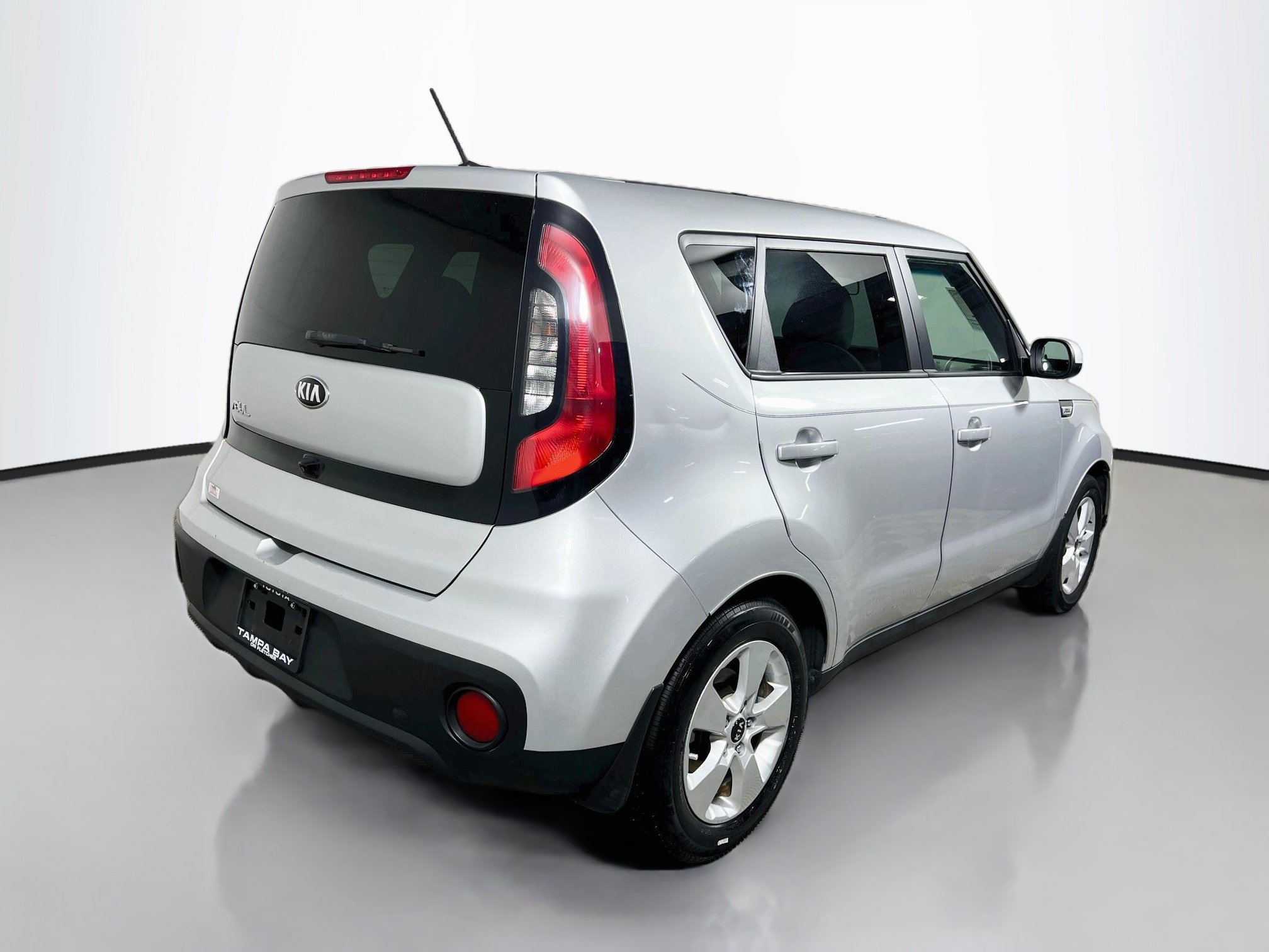 Used 2019 Kia Soul FWD image 4