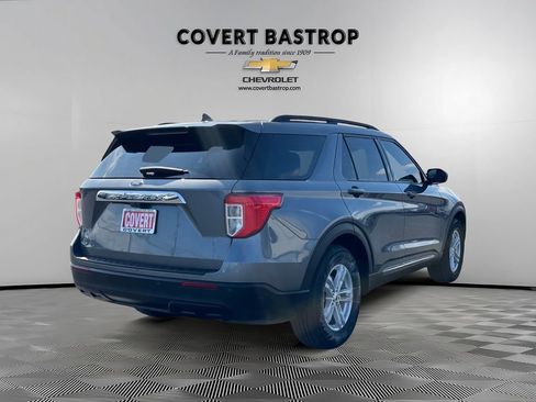 Used 2024 Ford Explorer XLT image 5