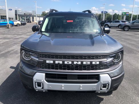 New 2025 Ford Bronco Sport Badlands image 8